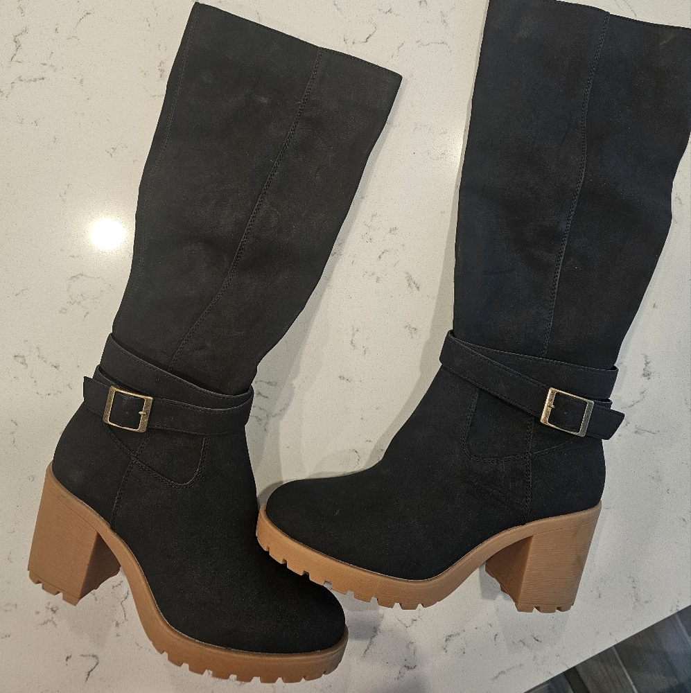 Wonderly Black Heeled Boots